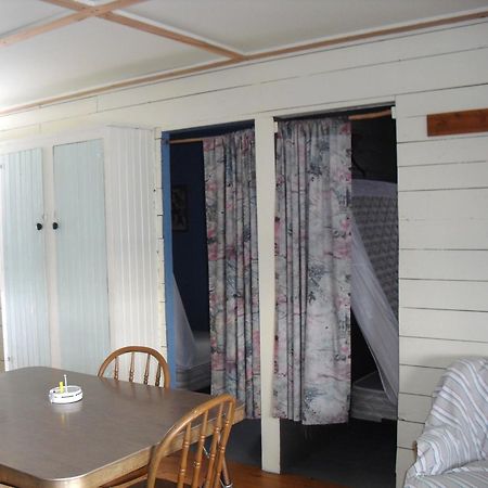 Hotel Lake Wolsey Cabins Gore Bay Exteriér fotografie
