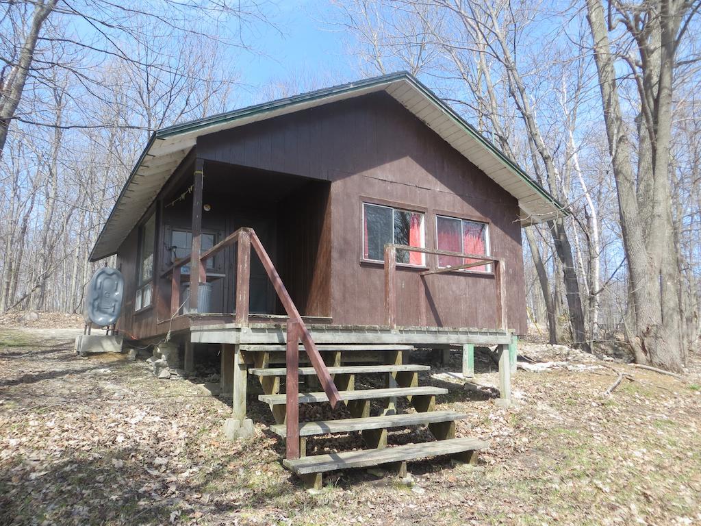 Hotel Lake Wolsey Cabins Gore Bay Pokoj fotografie