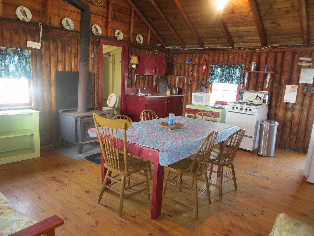 Hotel Lake Wolsey Cabins Gore Bay Exteriér fotografie