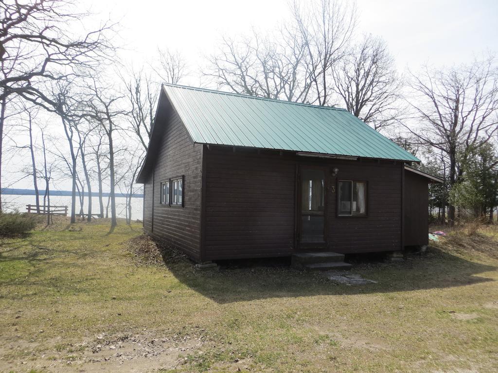 Hotel Lake Wolsey Cabins Gore Bay Pokoj fotografie