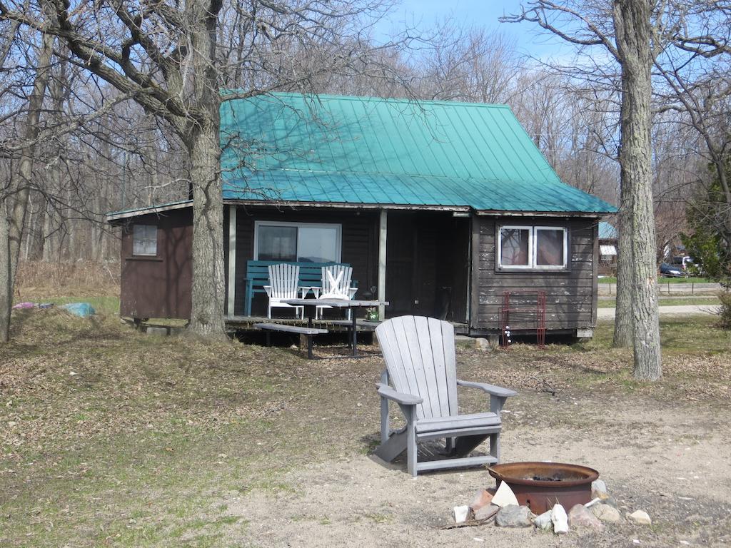 Hotel Lake Wolsey Cabins Gore Bay Pokoj fotografie