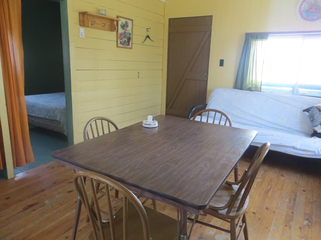 Hotel Lake Wolsey Cabins Gore Bay Pokoj fotografie